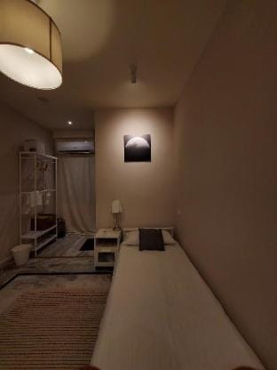 Hotel-like serviced studio & bathroom Apartment in Hyderabad