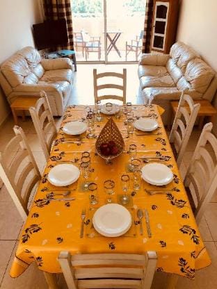 Private 5* Apartment 2 bedrooms with cozy pool Apartment in Yeroskipou