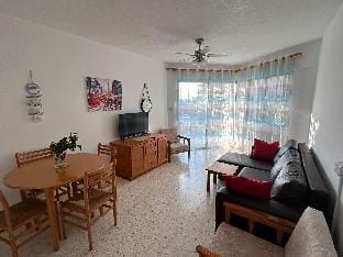 Seaview 5* apartment with garden & pool Apartment in Paphos