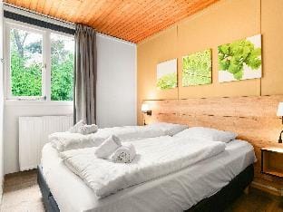 Woodland Retreat w Fireplace Vacation rental in Putten