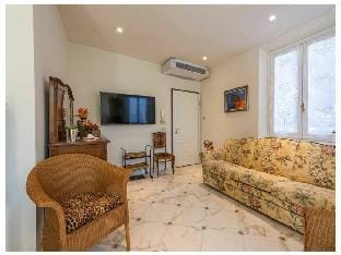 Suite Filippo Comfortable holiday residence Vacation rental in Forte dei Marmi
