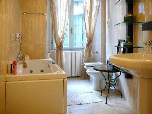 Casa Bellini Comfortable holiday residence Vacation rental in Como