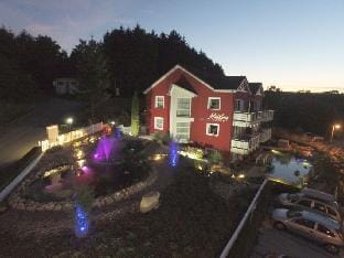 Maarpanorama in het Maarberg Resort Vacation rental in Vulkaneifel