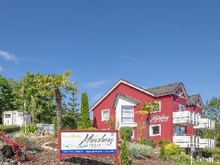 Exclusive apartment with panoramic lake view Vacation rental in Vulkaneifel