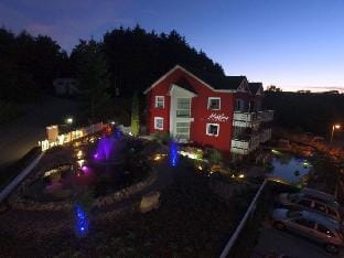 Exclusive apartment with panoramic lake view Vacation rental in Vulkaneifel
