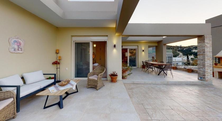 Villa Urania - Kamilari Villa in Crete Region