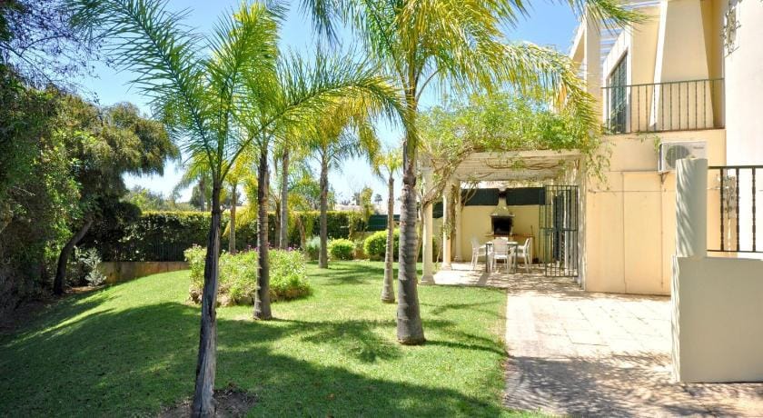 Villa in Vilamoura near Falesia Beach Villa in Quarteira