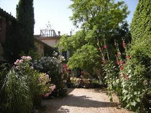 Upper floor in the petit domaine Vacation rental in Occitanie