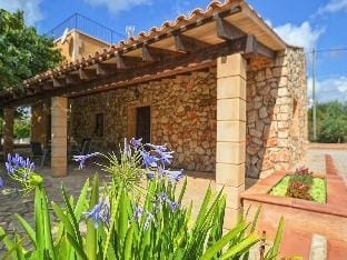 Villa in Manacor with Pool and Tennis Court Vacation rental in Llevant