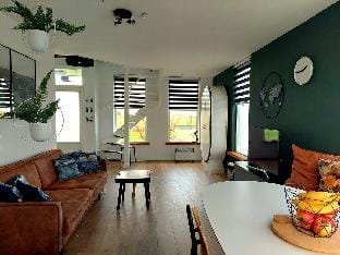Guesthouse next to Amsterdam  $ free parking Vacation rental in Amsterdam