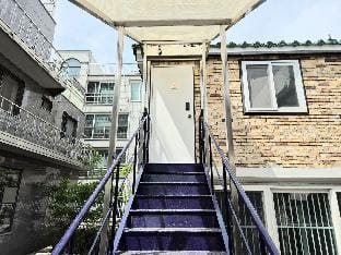 Hongdae Hot Place /홍대 연남동_ 연트럴파크 2분_아늑한공간_감성숙소 Villa in Seoul
