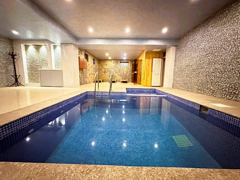 The Family Hotel - Free Massage Hotel in Baku