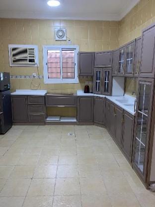 Spacious Apartment with Two Bedrooms, Large Living Room, and Kitchen in Hamdaniya Apartment in Jeddah