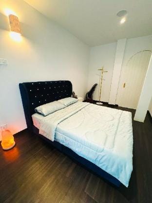 Santorini - Crystal Hillside Homestay Villa in Hulu Langat
