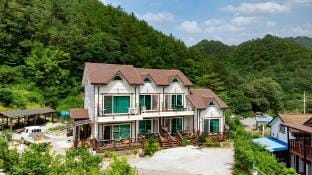 Yangyang Beopsuchi Yeoulmok Pension Bed and Breakfast in South Korea
