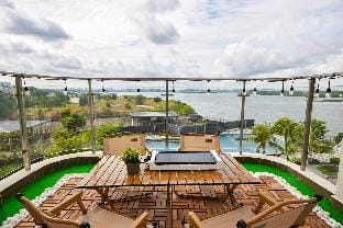 【New】Le'Dior Suite with Seaview【Private BBQ Camp!】 Vacation rental in Johor Bahru