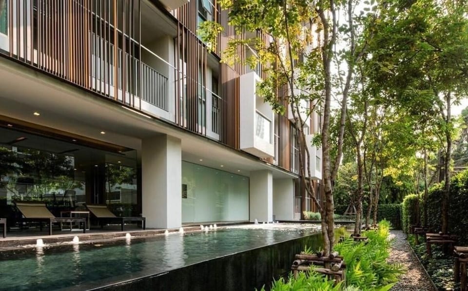 Cozy 50sqm 1BR Garden-View 700m BTS ThongLo, SKV49 Apartment in Bangkok