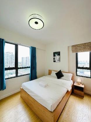 HHomes - 2BR City View & Pool at Masteri Thao Dien Apartment in Ho Chi Minh City