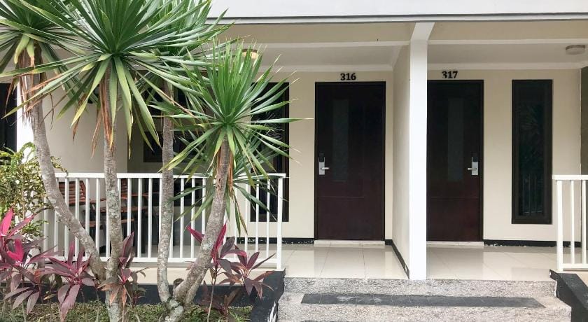 Selorejo Resort Mitra RedDoorz Hotel in East Java