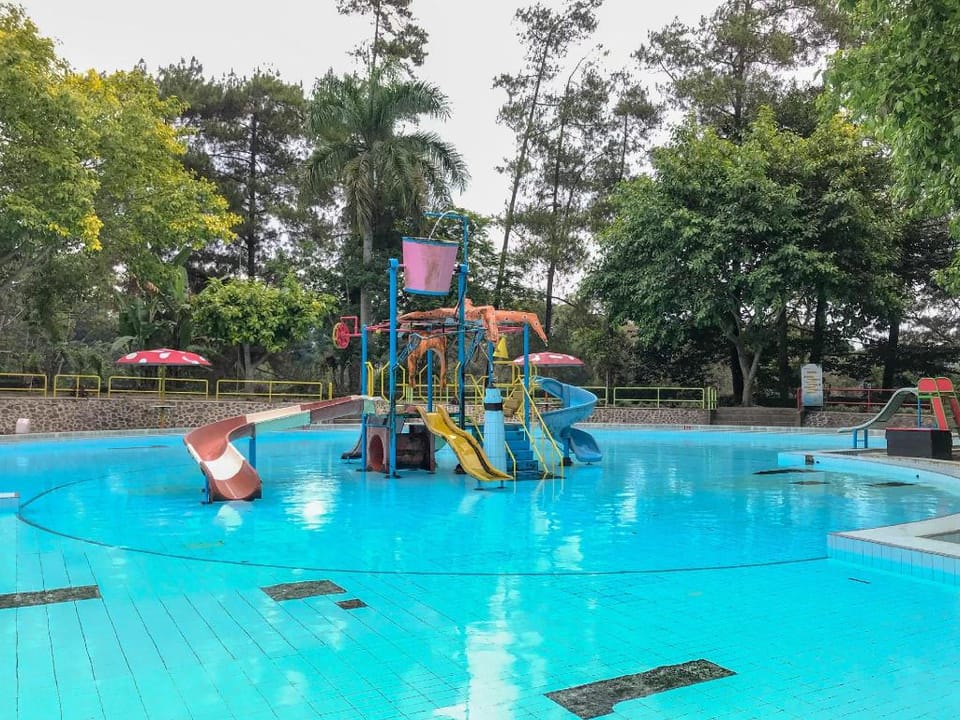 Selorejo Resort Mitra RedDoorz Hotel in East Java