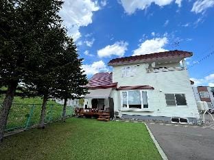 10 minutes by car from Obihiro Station, entire riverside house for rent! Up to 12 people Vacation rental in Hokkaido Prefecture