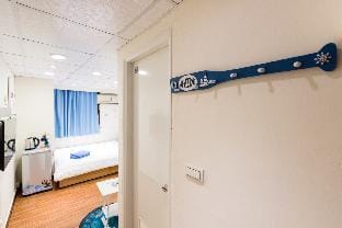 MRT西門捷運3分鐘blue海洋電梯大樓（有窗戶無採光）雙人房（不提供每日清潔） Apartment in Taipei City