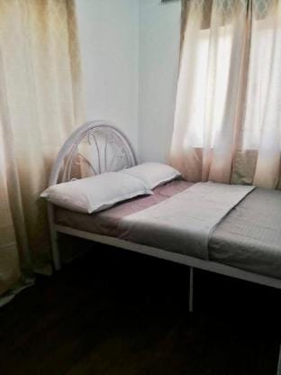 La Maison 2 Transient House Vacation rental in Calabarzon
