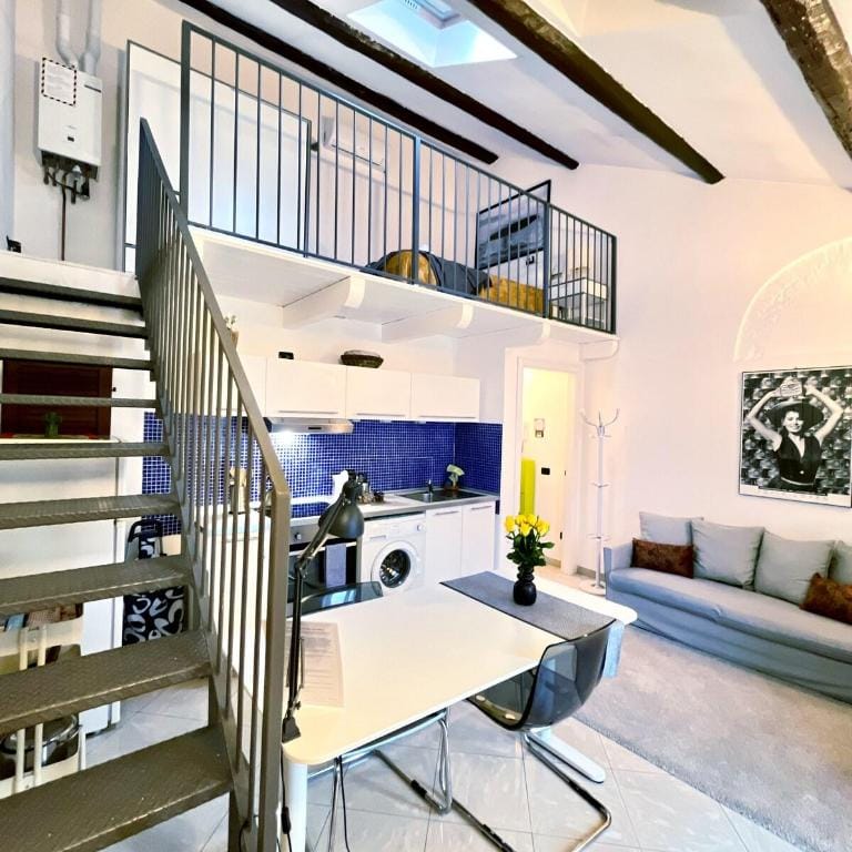 Loft in a fashion quarter of Milano Apartment in Milan