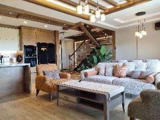 Yeşilyurt Villaları - Zeus Mansion Villa in Decentralized Administration of the Aegean