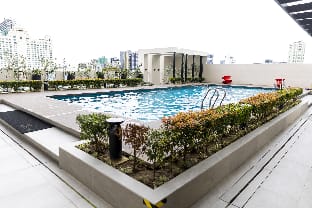 THE MEDIAN condo near it park Apartment in Lapu-Lapu City