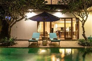 Luxury Villa with ocean and rice field views. Villa in Bali