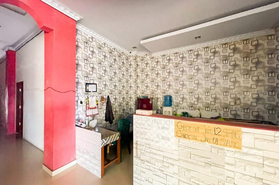 Homestay Rand's Kopi Pandan Syariah Mitra RedDoorz Hotel in Indonesia