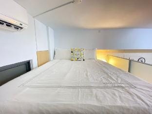 Ximending Vibrant Loft: Shop, Dine, Explore 4B Apartment in Taipei City