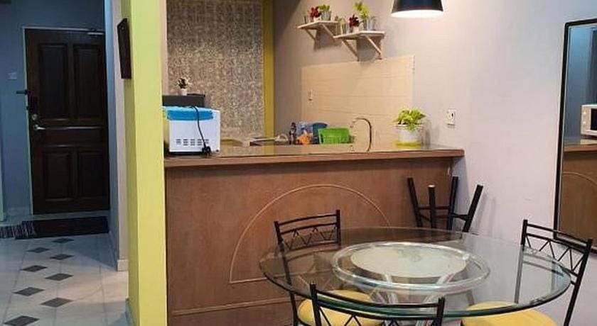 De One Homestay Near Beach @ Bayu Emas Apartment in Batu Ferringhi, Penang, Malaysia