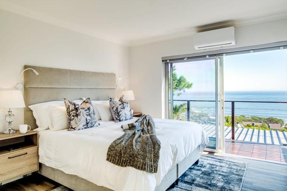 High-End Splendor at Horak Penthouse Apartment in Camps Bay