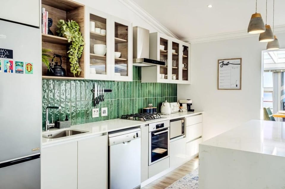 High-End Splendor at Horak Penthouse Apartment in Camps Bay
