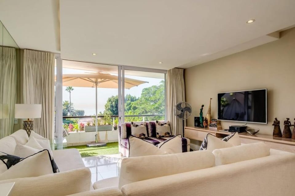 Elegant Apartment at the Waterclub (Amani Views) Apartment in Cape Town