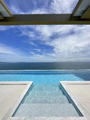 Copacabana Beach Jomtien 海景公寓 Apartment in Pattaya City