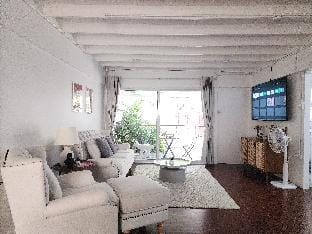 White house: Private House in Sukhumvit, 3 Bedroom Vacation rental in Bangkok