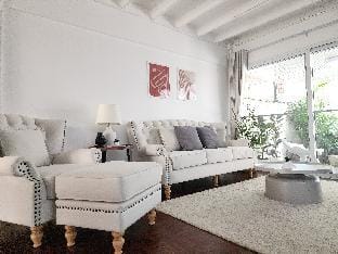 White house: Private House in Sukhumvit, 3 Bedroom Vacation rental in Bangkok