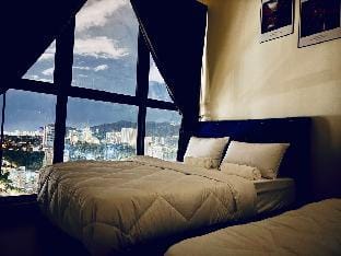 Premium world-class House-Sea & City View Netflix  Vacation rental in George Town