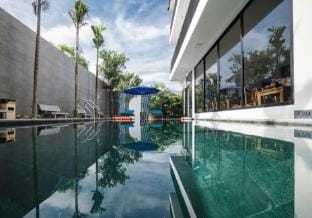 PHÚC VILLA 9 Bedroom Villa in Da Nang