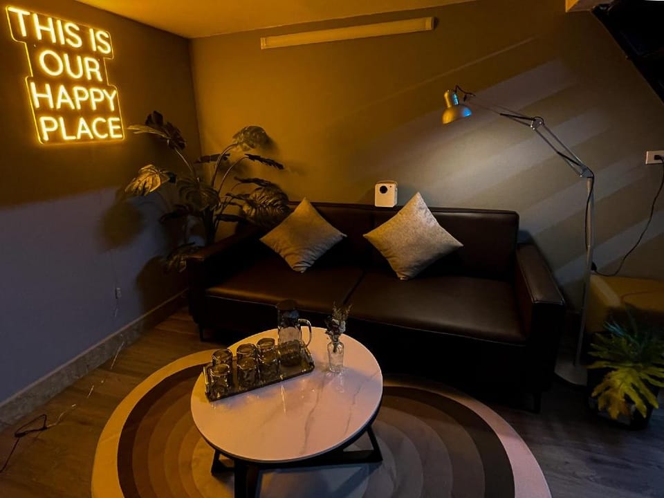 Zeus Living - Old Quater Homestay Hotel in Hanoi