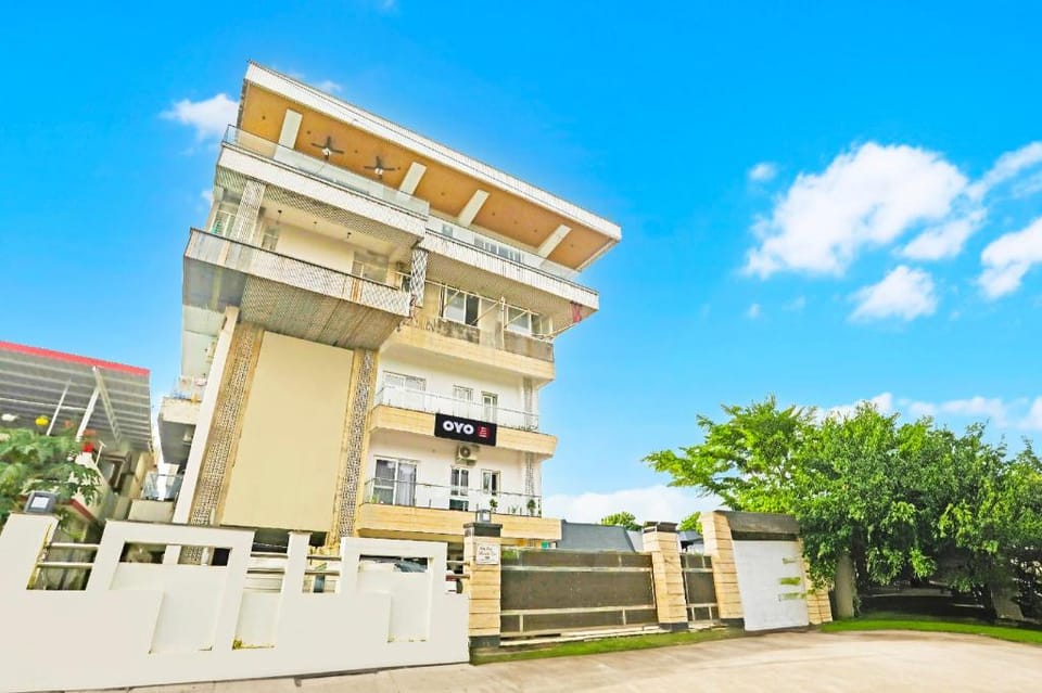 Super Hotel O Race Course Heights Hotel in Dehradun