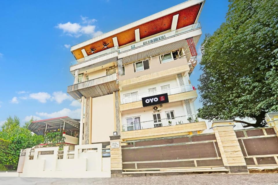 Super Hotel O Race Course Heights Hotel in Dehradun