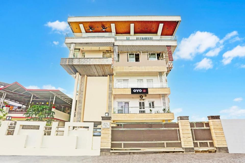 Super Hotel O Race Course Heights Hotel in Dehradun