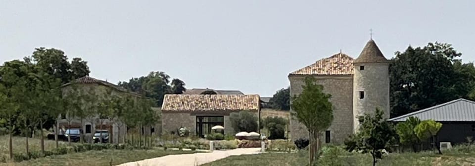 Manoir - Domaine Lassalle Saint-créac Bed and Breakfast in Occitanie