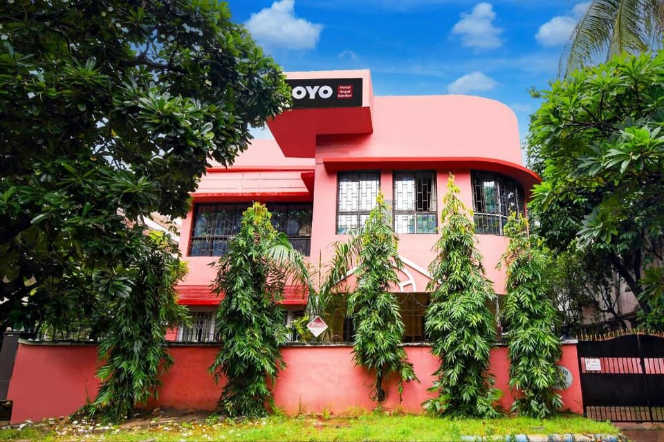 Hotel O Royal Garden Hotel in Kolkata