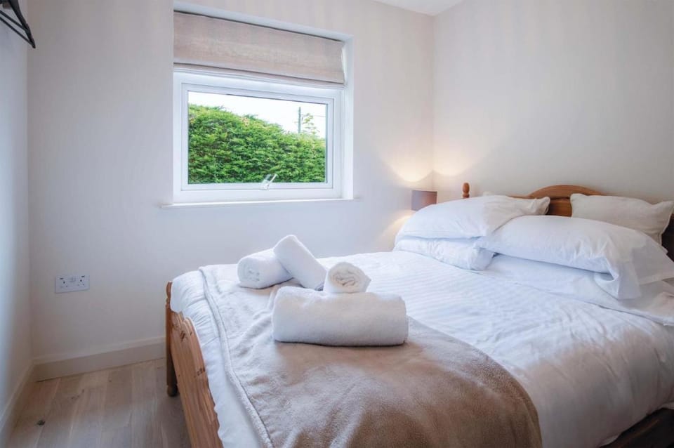 Bayview 3 - 2 Bedroom Chalet - Bayview Oxwich Chalet in Wales