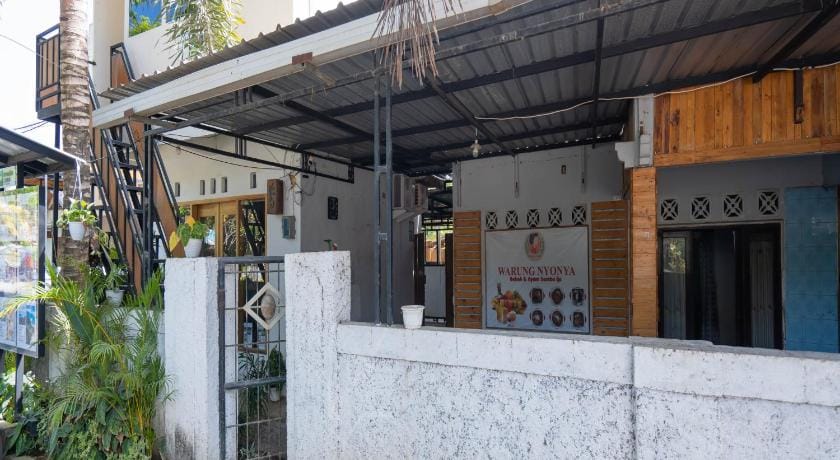 Yuliandra II Homestay Kuta Hotel in Pujut